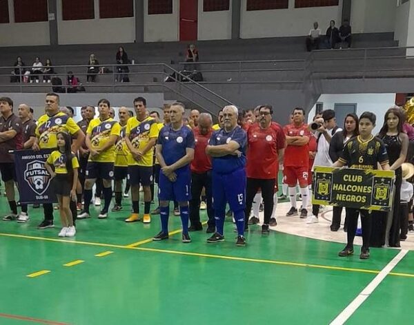 Gran torneo de ex estrellas del salón se juega en el Este