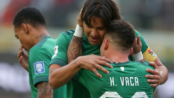 Bolivia logra su primer triunfo y hunde en el sótano a Perú