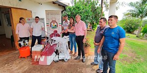 GOBERNACIÓN DE ITAPÚA ENTREGÓ SILLÓN ODONTOLÓGICO EN SAN JUAN DEL PARANÁ - Itapúa Noticias