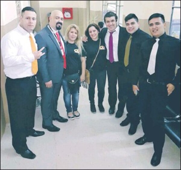 El administrador gimnasta del Hospital del Quemado se fue a la calle