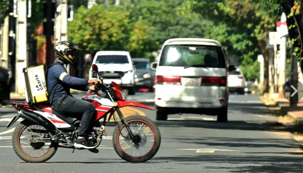 Roban motocicleta a un delivery en Luque