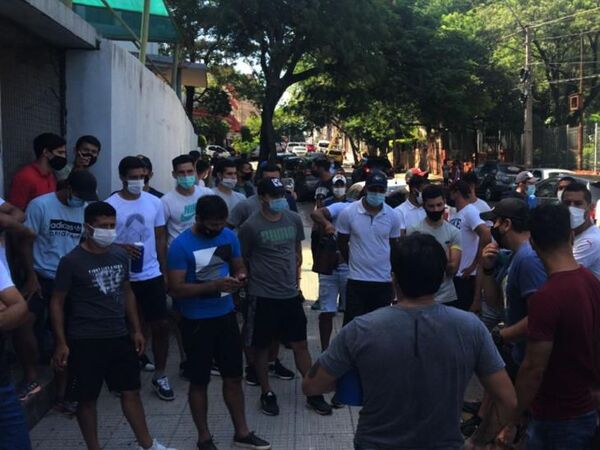 Presión y protesta buscando el retorno