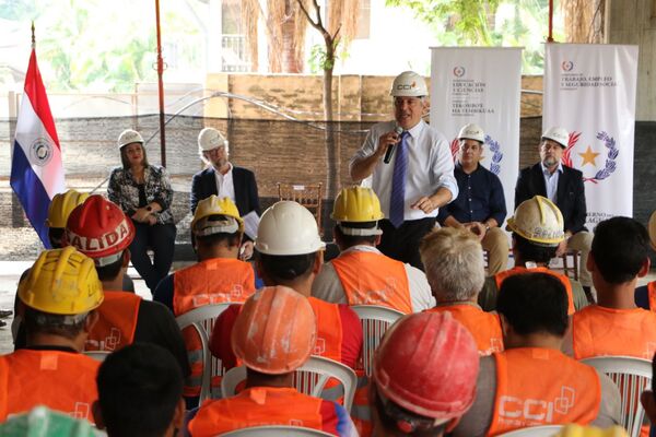 Certifican experiencia laboral de trabajadores de la construcción - Informatepy.com