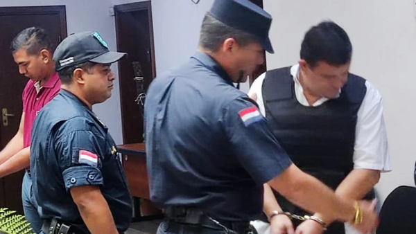 El más buscado llegó a pie y policía se demoró 40 minutos en detenerlo - Noticiero Paraguay