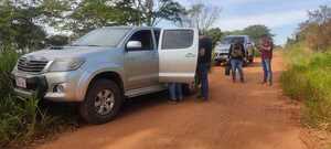 Abandonan en un camino vecinal de Cerro Memby una camioneta robada en Amambay.