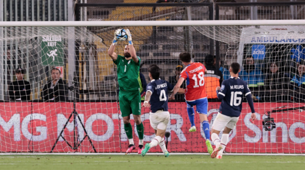 Los números de Carlos Coronel, la gran figura de Paraguay ante Chile