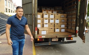 Intendente Prieto inunda Senado con 150.000 documentos