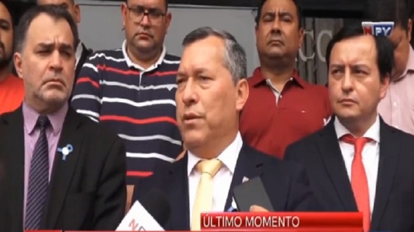 Denuncian a expresidente de Copaco - Noticias Paraguay