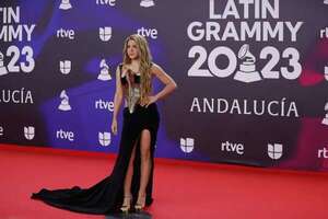 Latin Grammy: mirá los looks de las estrellas en la alfombra roja - Gente - ABC Color