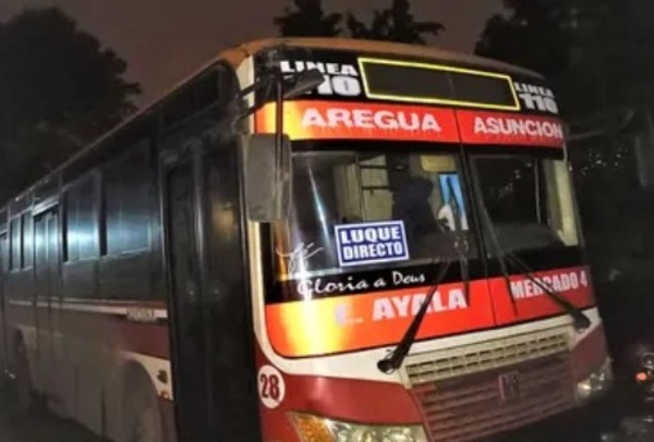 Un trasporte público atropelló a una joven causándole la muerte
