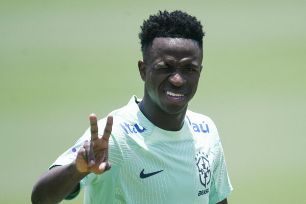 Versus / Vinícius Jr ve "un poco difícil" jugar el clásico contra Argentina