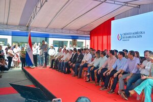 Presidente entrega aportes y alienta al trabajo coordinado para que ningún paraguayo pase necesidades - .::Agencia IP::.