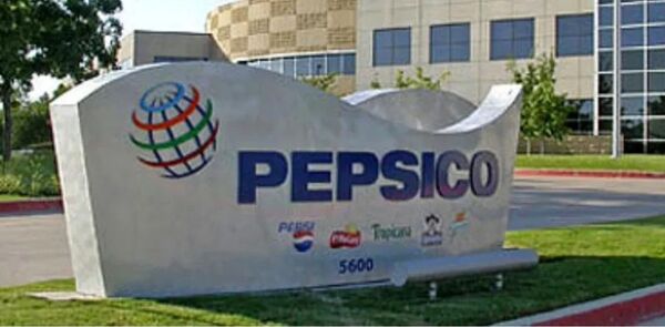 Nueva York demanda a PepsiCo por contaminar el r铆o Buffalo con sus envases de pl谩stico - Revista PLUS