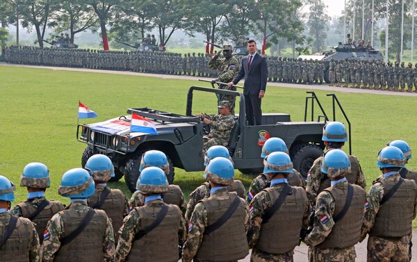 Ejecutivo dispone cambios en las Fuerzas Militares - ADN Digital