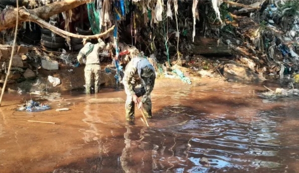 Hallan restos de piel en arroyo Lambaré y analizarán si son humanos - Noticiero Paraguay