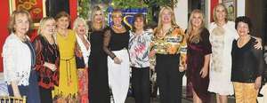 El Club Soroptimist Internacional celebró sus 43 aniversario con una cena bailable - Sociales - ABC Color