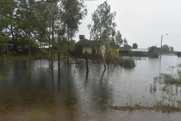 Río Paraná trepó 11 cm más en zona de Ayolas - Nacionales - ABC Color