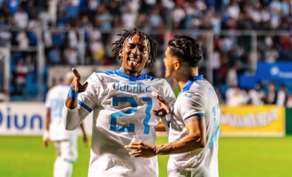 Versus / Honduras castiga duro a México y se acerca a la Copa América