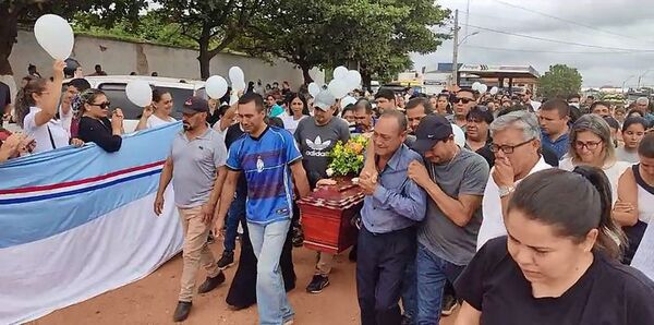 Una multitudinaria y emotiva marcha en Concepción por asesinato de la maestra Isamar