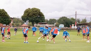 La albirroja se alista para recibir a Colombia
