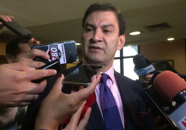 Mario Abdo apuesta a que la ANR presida de nuevo el Senado