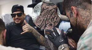 [VIDEO] Jean Fernandes se tatuó el nombre de su hija