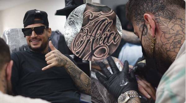 [VIDEO] Jean Fernandes se tatuó el nombre de su hija