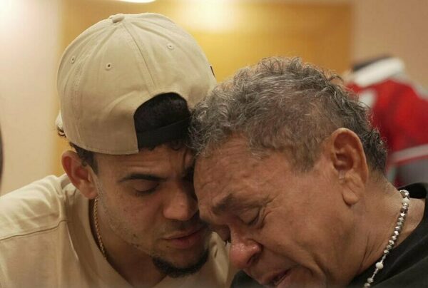 El Liverpool traslada a la familia de Luis Díaz a Inglaterra