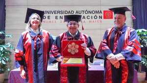 Otorgan reconocimiento del doctorado "honoris causa" a destacado investigador paraguayo