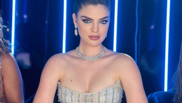 Nadia Ferreira, encandila con su belleza en el Miss Universo