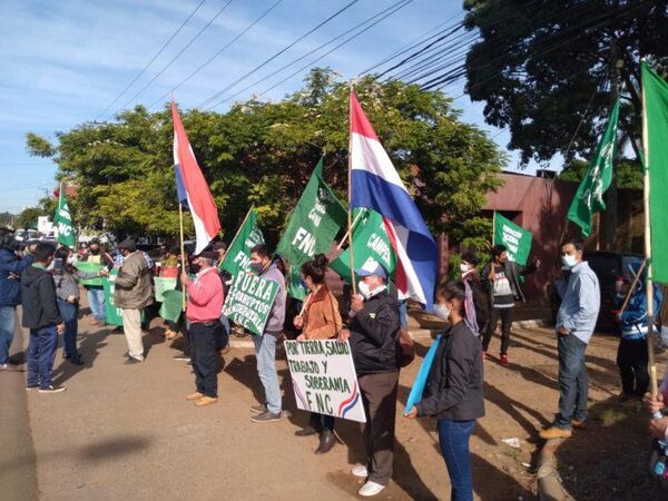 FNC protesta contra intento de blanquear tierras por ley