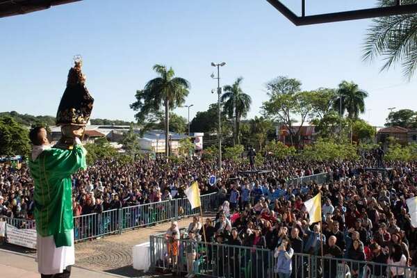 Operativo Caacupé 2023: Ultimas obras en la Basílica, mientras comerciantes esperan vender - Nacionales - ABC Color