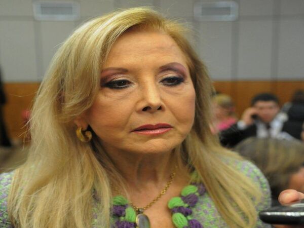 Se fue Gusinky, vacunada.
