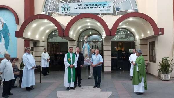 Comenzó novena de la Virgen de la Medalla Milagrosa con procesión en la ciudad de Fernando de la Mora - Nacionales - ABC Color