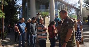 La Nación / Unos 30 mil argentinos votan en Paraguay