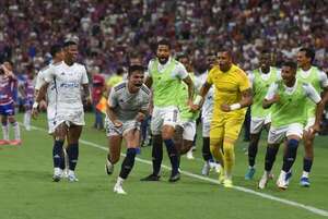 Cruzeiro vence a Fortaleza y huye de la zona del descenso de la liga brasileña - Fútbol Internacional - ABC Color