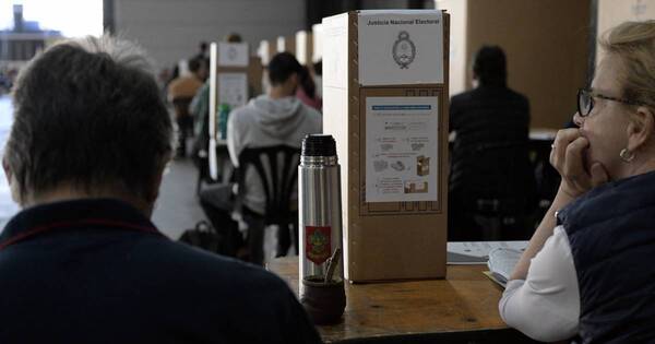 La Nación / Argentina: ya votó el 30 % del padrón hasta este mediodía