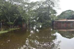 Caudal del río Paraná desciende en el puerto de Ayolas - Nacionales - ABC Color