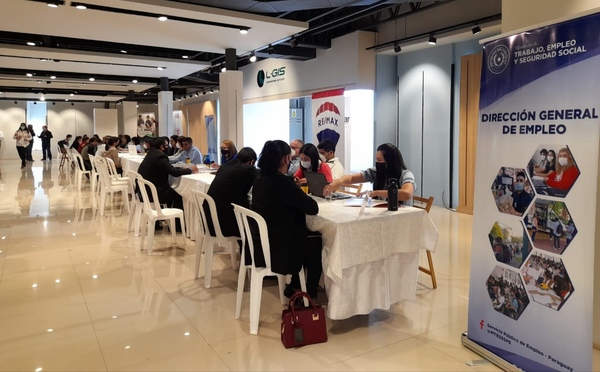 Feria de Empleo del Ministerio de Trabajo con oportunidades laborales en varios sectores