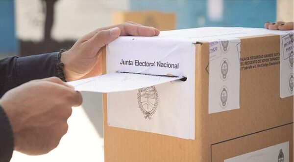 Cierran centros de votación del balotaje en Argentina