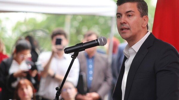 Santiago Peña felicita a Javier Milei por ganar la presidencia de Argentina