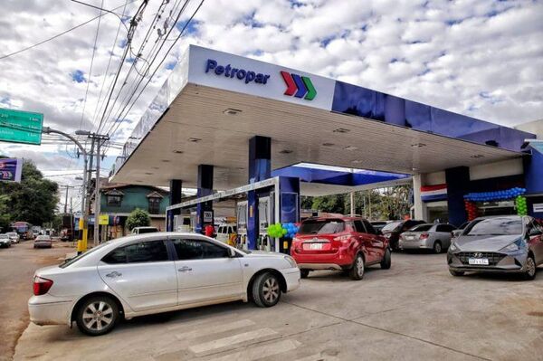 Titular de Petropar dice que cada semana reciben combustibles con «mayor valor»