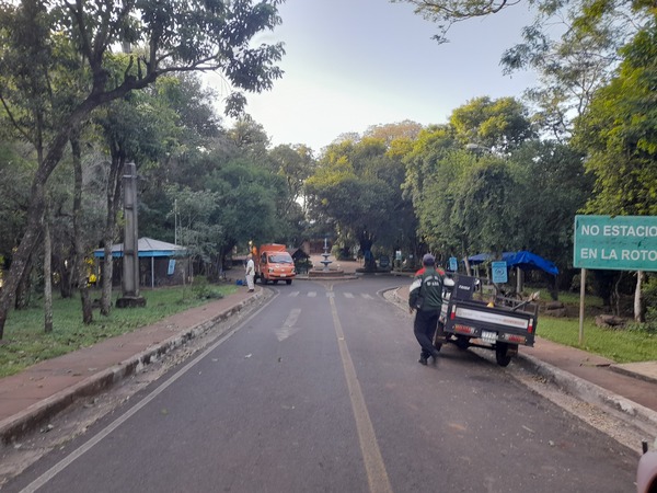 Comienza operativo de limpieza y mantenimiento desde el circuito comercial hasta Itacuá