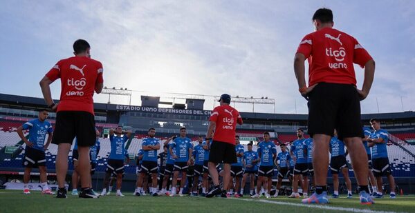 Versus / Los dos que no estuvieron frente a Chile y asoman como titular ante Colombia