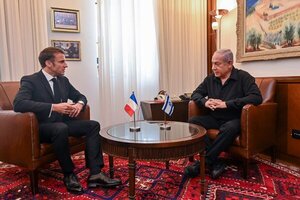 Macron entre Netanyahu y Abbas