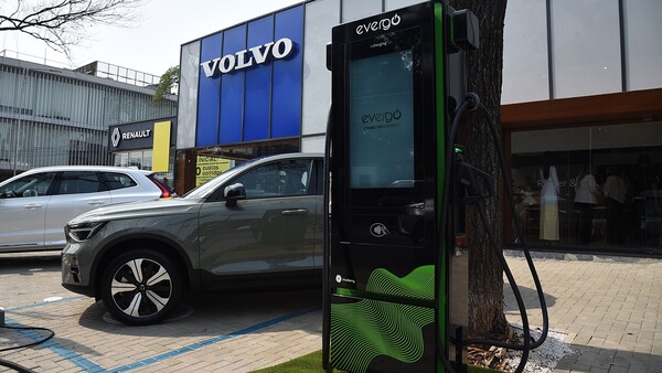 Volvo se une a Evergo para potenciar la movilidad eléctrica en Paraguay
