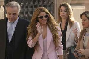 Shakira evita la cárcel en España a cambio de una millonaria multa por defraudar al fisco - Música - ABC Color