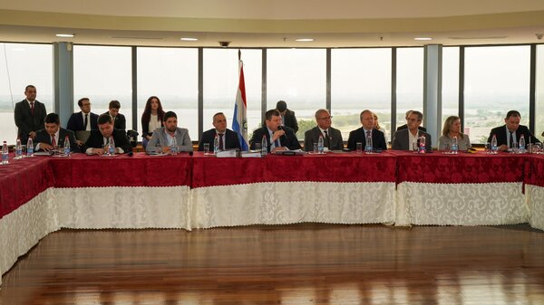 Diario HOY | Bicameral reporta daño de USD 450 millones en la era Abdo
