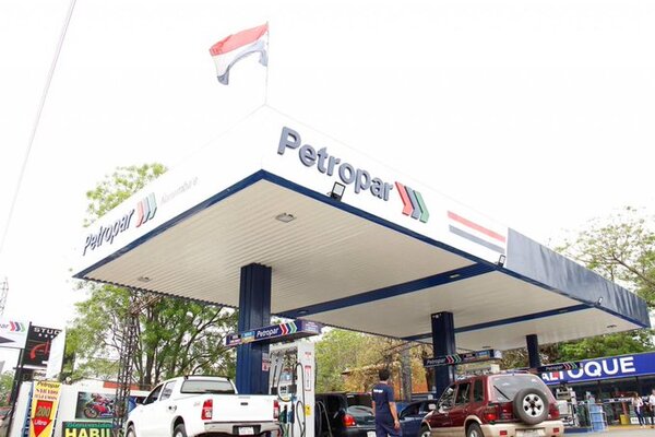 Petropar reduce precio de naftas en G. 250 y mantiene costo del diésel
