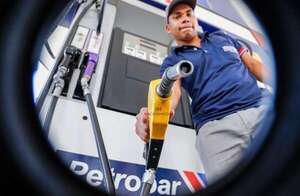 Anuncian nueva reducción de precios en todas las naftas